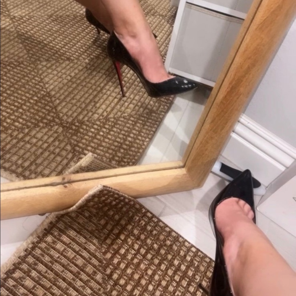 Christian Louis Vuitton pigalle pumps